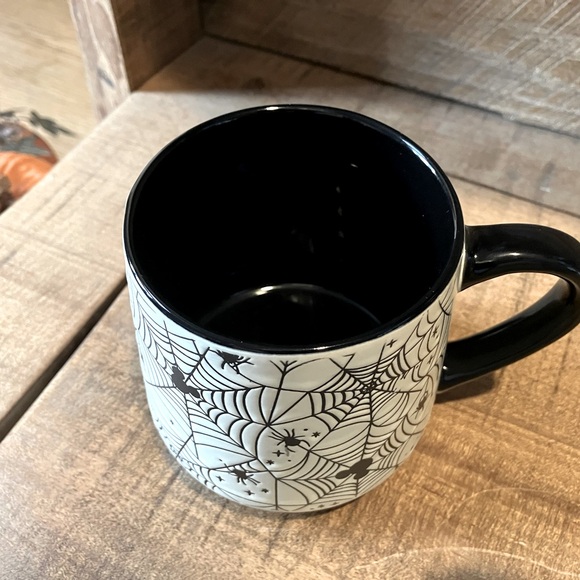 Large Disney Mickey Mouse Halloween spider web mug - new - Picture 7 of 7